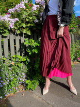 Load image into Gallery viewer, Pink Plum Pleated Skirt