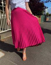 Load image into Gallery viewer, Pink Plum Pleated Skirt