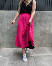 Load image into Gallery viewer, Pink Plum Pleated Skirt