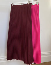 Load image into Gallery viewer, Pink Plum Pleated Skirt