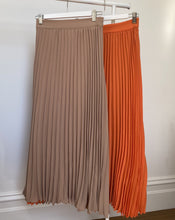 Load image into Gallery viewer, Orange Latte Pleated Skirt