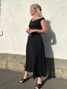 Black/Purple Pleated Skirt